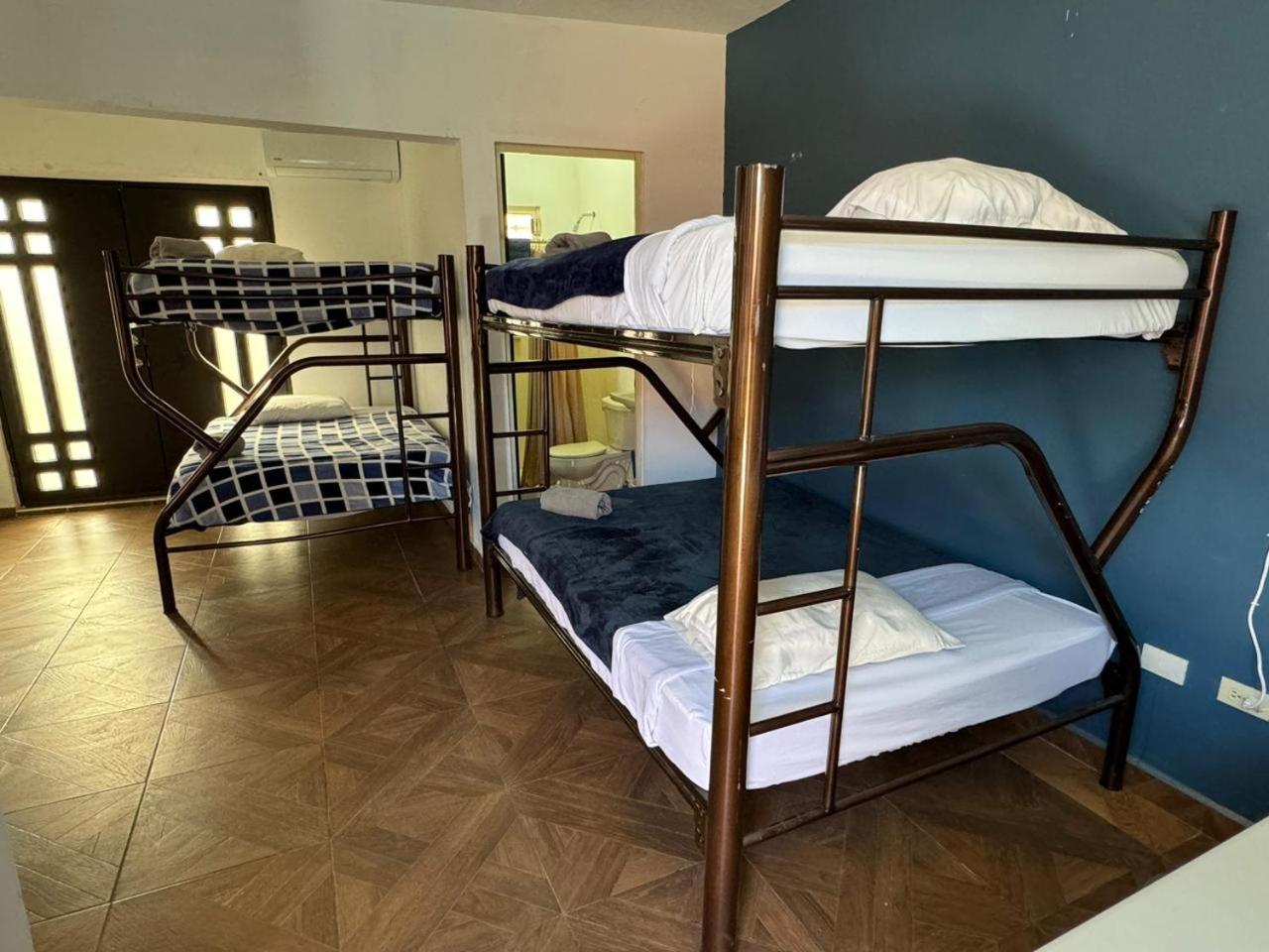 Suites Apodaca Luaran gambar