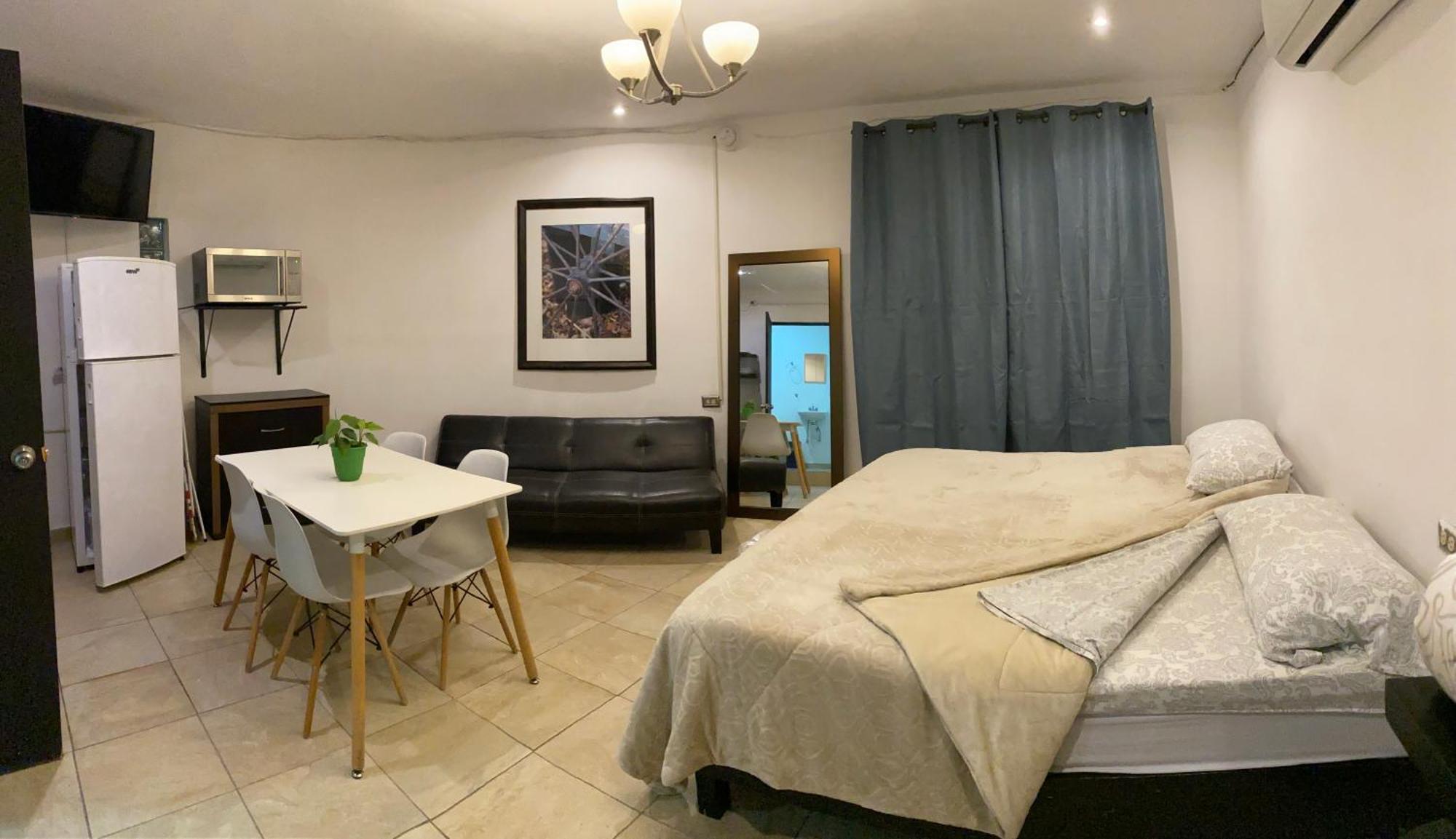 Suites Apodaca Luaran gambar