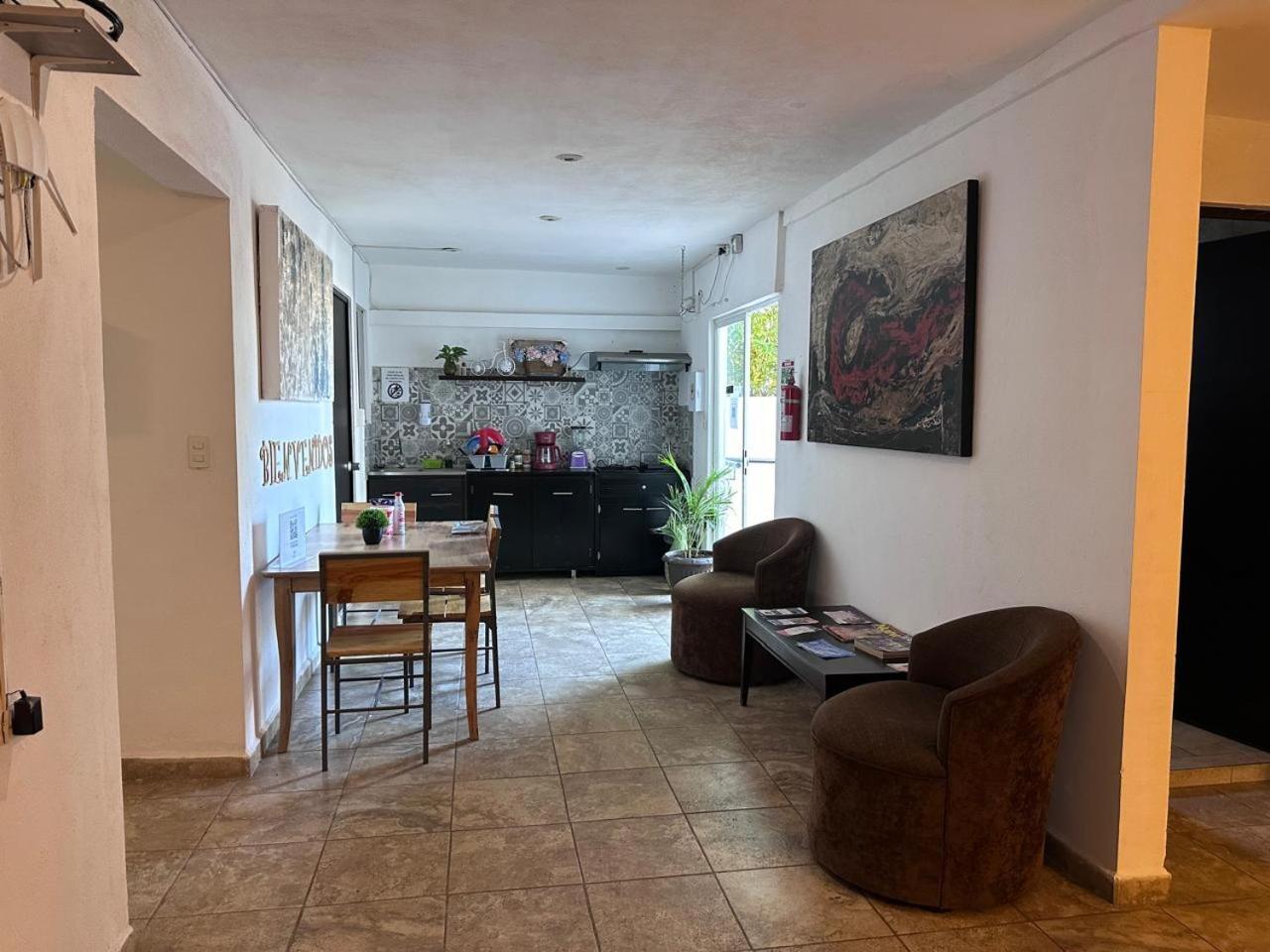Suites Apodaca Luaran gambar